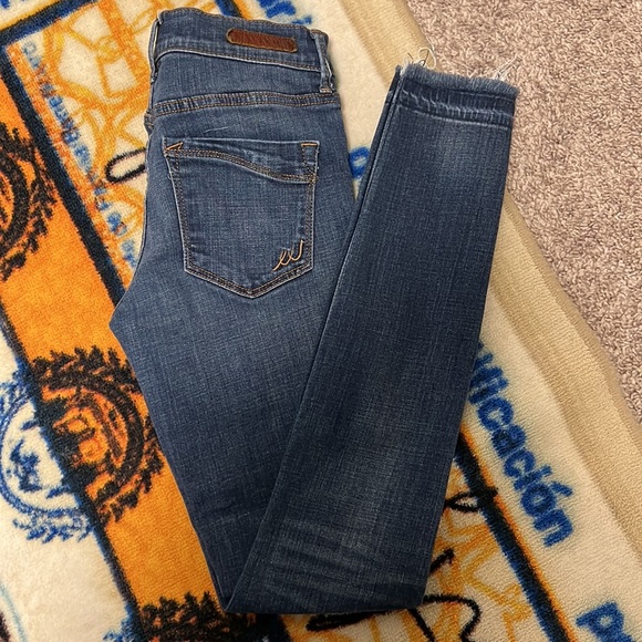 Express Mid Rise Jeans - Picture 4 of 5